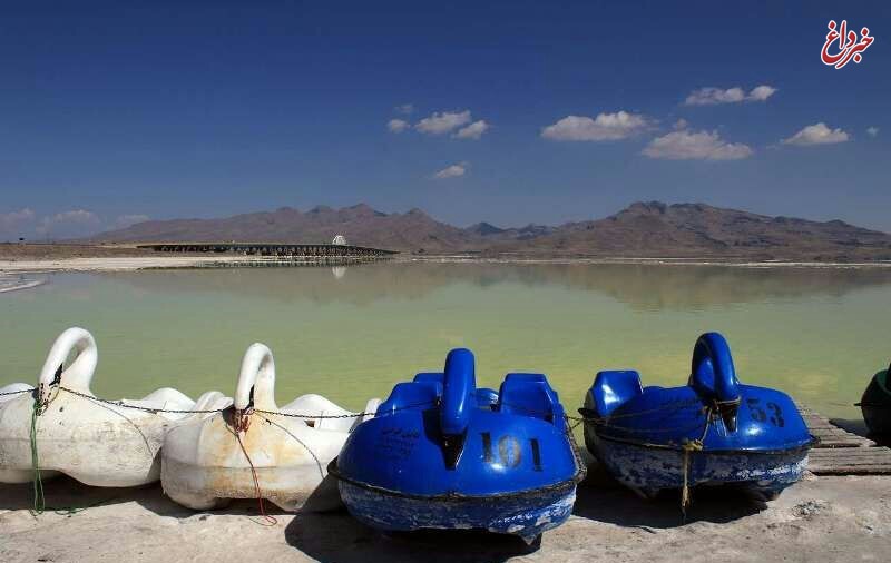 معاون استاندار آذربایجان‌غربی: امکان استفاده از قایق‌های تفریحی و رستورانی در دریاچه ارومیه بررسی می‌شود