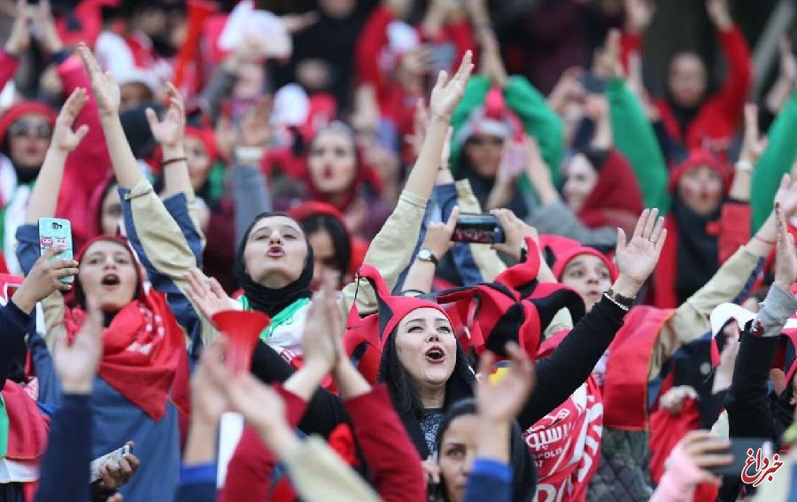 معاون رئیس جمهور: منع قانونی برای حضور زنان در ورزشگاه وجود ندارد