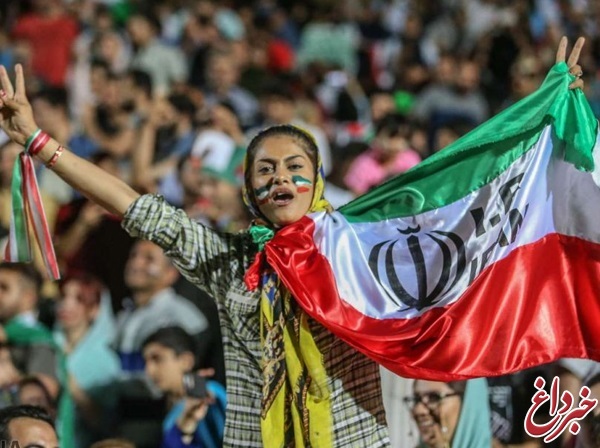 کیهان: مشکل دختران جهیزیه است نه ورود به ورزشگاه