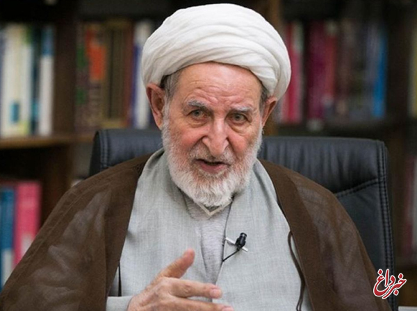 بیانیه جامعه مدرسین با امضای آیت الله یزدی: همزمان با ایام اربعین، شاهد بی‌مبالاتی‌ها در قالب سوق دادن بانوان به ورزشگاه‌های آقایان بودیم / برخی مسئولان می کوشند در هر فرصتی حاشيه‌سازی کرده و فضای کشور را دوقطبی کنند