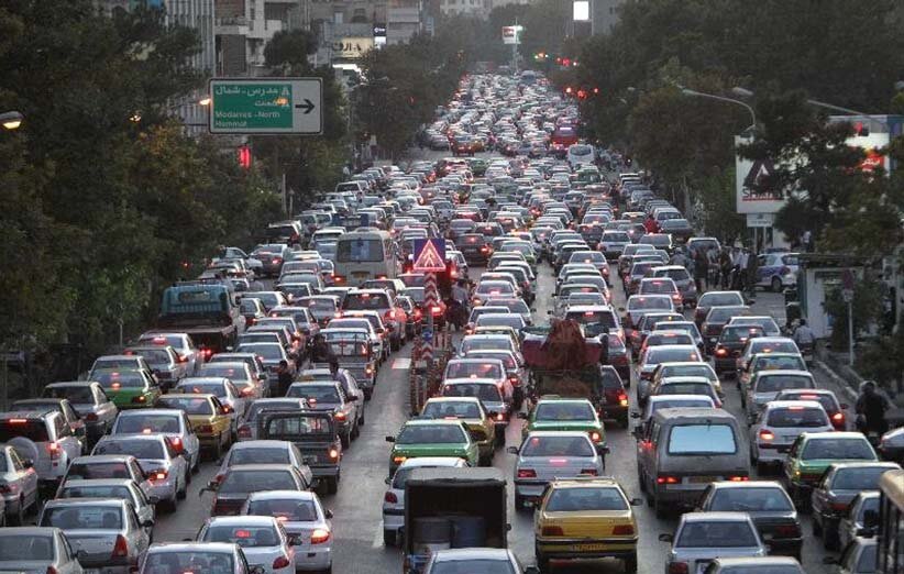 ترافیک پرحجم صبحگاهی در ۹ بزرگراه تهران با وجود رفع نشدن خطر شیوع کرونا