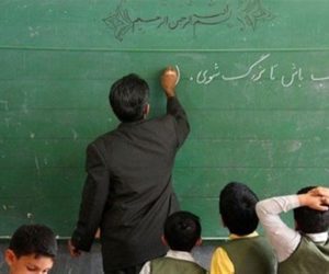 حاجی بابایی افزایش حقوق ۲ میلیون تومانی معلمان را تکذیب کرد