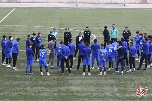 بازیکنان استقلال حاضر به انجام مصاحبه با خبرنگاران نشدند.