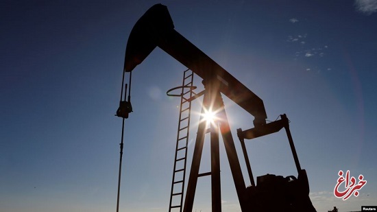 نفت آمریکا به زیر پنج دلار در هر بشکه سقوط کرد
