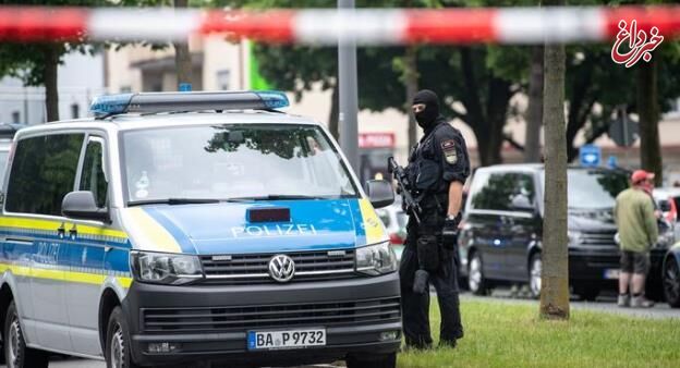 حمله عمدی خودرو به مردم در مونیخ آلمان / ۳ نفر زخمی شدند