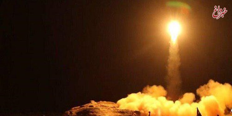 شنیده شدن صدای چند انفجار در ریاض / عربستان: ۳ موشک بالستیک و ۸ پهپاد یمنی‌ها را سرنگون کردیم