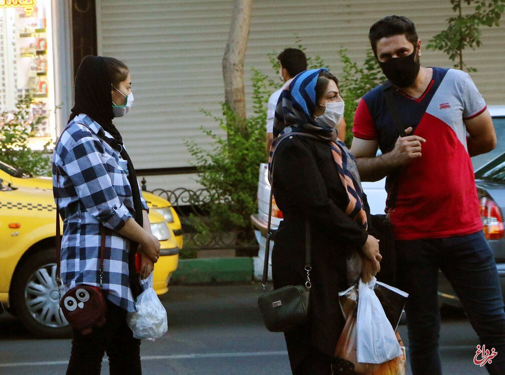 حریرچی: وضعیت بیشتر استان‌ها قرمز است؛ این یعنی فاجعه / فاجعه اصلی در تهران رخ داده؛ پایتخت در ردیف سوم آمار بالای مبتلایان و فوتی‌ها قرار دارد / همچنان ۳۰ درصد افراد جامعه ماسک نمی زنند