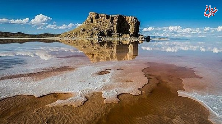کاهش وسعت دریاچه ارومیه نسبت به سال قبل