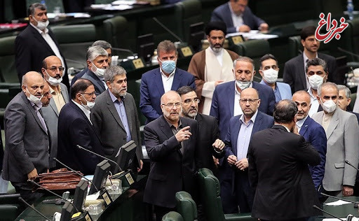 روزنامه جمهوری اسلامی: نمایندگان مجلس، حتی شأن خودشان را هم حفظ نمی کنند