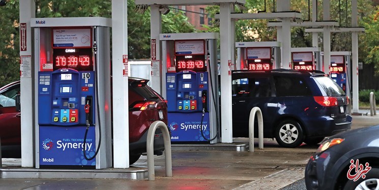 احتمال رکوردشکنی قیمت بنزین در امریکا / ممکن است بنزین به ۴.۵۰ دلار برسد