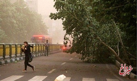 وزش باد خیلی شدید در تهران/ احتمال برخورد صاعقه و بارش تگرگ