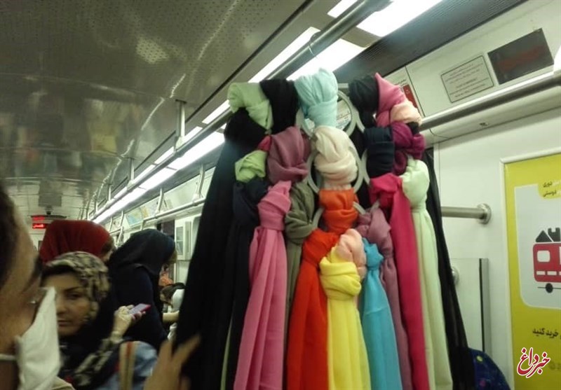 دستفروشان مترو کالای ضدحجاب می‌فروشند!