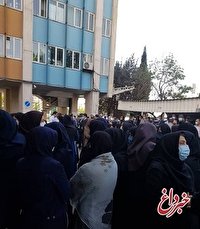 تجمع کارکنان وزارت کار در اعتراض به عبدالملکی: «وزیر بی‌لیاقت، خجالت خجالت»