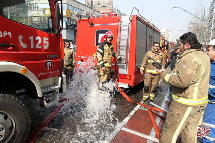 عضو شورای شهر تهران: انبار‌های سازمان آتش‌نشانی خالی از تجهیزات است / تا پایان سال دچار بحران خواهیم شد