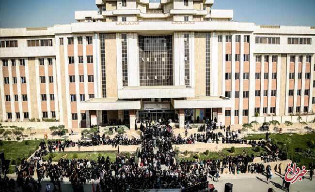 دانشگاه آزاد اسلامی واحد تهران شمال درباره حوادث امروز: پیش از ظهر امروز مراسمی برای یادبود شهدای شاهچراغ برگزار شد که با درگیری شدیدی میان دانشجویان همراه شد