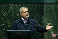 پزشکیان: ترامپ با امضای یک قانون، کشتی های ایران در دریاها را تحریم کرد/ در عراق، ترکیه و قطر دلار داریم ولی پس نمی دهند