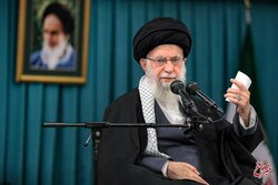 اجازه رهبر انقلاب جهت استفاده از نصف سهم امام(ع) برای مردم جنوب لبنان