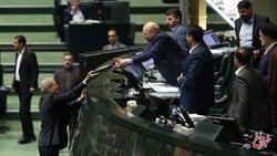 سیگنال مثبت مجلس به اولین لایحه بودجه دولت پزشکیان /تندروها صف کشیدند، ۱۴۶ نماینده همراهی نکردند