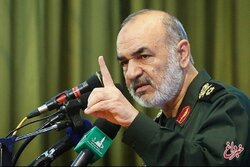 خط و نشان سردار سلامی؛ سپاه برابر دشمنان هیچ گام عقب‌نشینی ندارد/ دشمنان در باطن و عقیده خود سست هستند/ سپاه چیزی فراتر از جمع پاسداران است