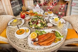 جنجال صورتحساب شام یک خانواده در تهران؛ ۱۷ میلیون ناقابل/ عکس