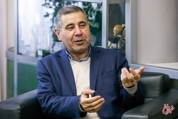هشدار صریح مشاور پزشکیان به نمایندگان/ هنوز بلد نیستیم با نسل زد و آلفا گفتگو کنیم/ جوان عرب به پزشکیان گفت برای اولین بار احساس کردم شهروند درجه یکم!