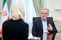 تذکر پزشکیان به مترجم مصاحبه‌اش/ چرا کل صحبت هایم را ترجمه نکردی؟