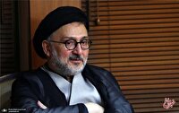 واکنش ابطحی به عملکرد یکساله پزشکیان / افراطیون به ملاحظه رهبری شمشیرشان را غلاف کردند