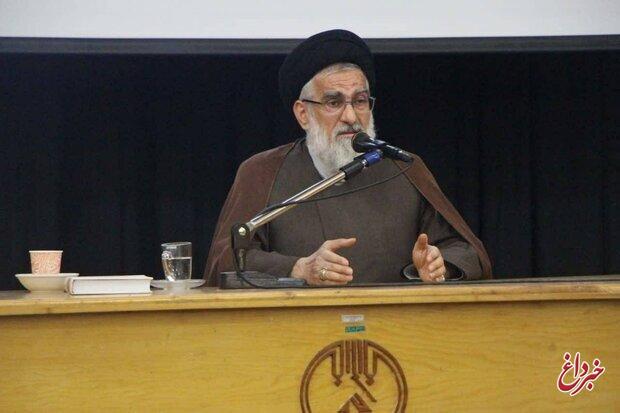 عضو مجلس خبرگان: اگر جلوی نوچه های دشمن گرفته نشود، تهدید آن‌ها در نهایت محقق خواهد شد/ راهبرد تجهیز و قدرت‌افزایی، یک اصل قرآنی است