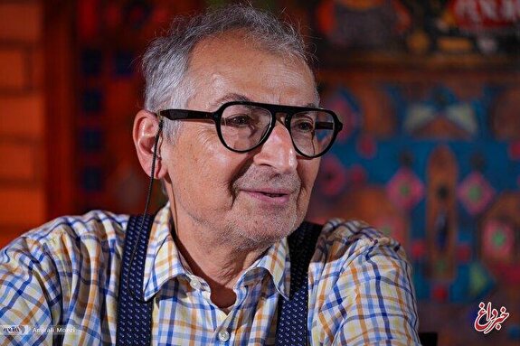 زیباکلام: دولت اگر سرمایه اجتماعی نداشته باشد ناچار است"کاسه چه کنم" دستش بگیرد/ تندروها حاضر نیستند قبول کنند که مشکل کشور، خودشان هستند