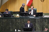 اتهاماتی از عکس یادگاری با فرح تا انتشار کتاب‌های مسئله‌دار/ انتقاد شدید یک نماینده مجلس از عملکرد وزیر ارشاد
