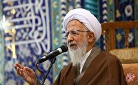 آیت الله جوادی آملی: علم سردخانه‌ای انسان ساز نیست/ غیرت فقط به مسائل خانوادگی محدود نمی‌شود