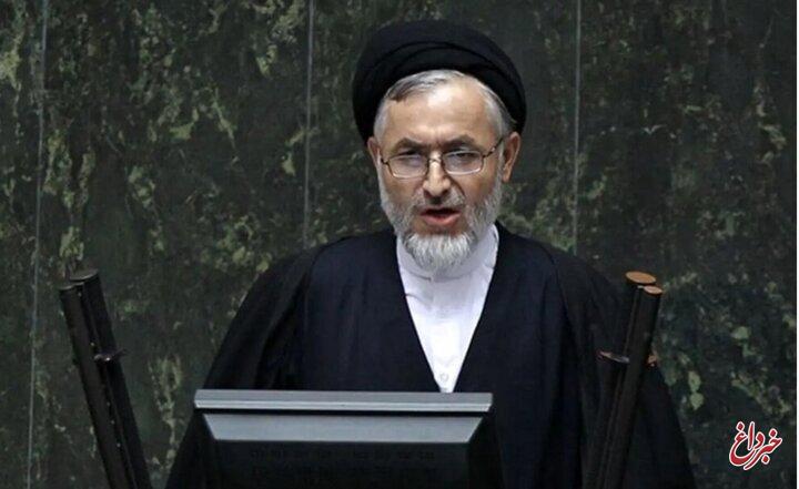 چرا در خوزستان که گرمای آن ۲۰ درجه از تهران بیشتر است، باید قطعی‌های برق یکسان اعمال شود؟/ چه کسی پاسخگوی خسارت وارده به وسایل برقی مردم است؟