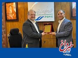 مدیرعامل بانک تجارت ارتقای شش رتبه‌ای شرکت صنایع پتروشیمی خلیج فارس را تبریک گفت