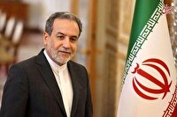 طعنه روزنامه اصولگرا به عراقچی : شکرخدا سر وزیر خارجه آن‌قدر خلوت شده که در مراسم ورزشی حاضر می‌شود و کری می‌خواند