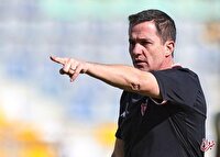 مربی پرسپولیس فعلا ماندگار شد/ برکناری چند هفته عقب افتاد؟!