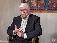 محمد هاشمی: خواننده زن قبل انقلاب با چادرمشکی به دفتر من آمد، گفت یک ترانه برای آقا خوانده‌ام/ امام یک روز به من گفتند، ابتذال را به اوج رسانده‌ای