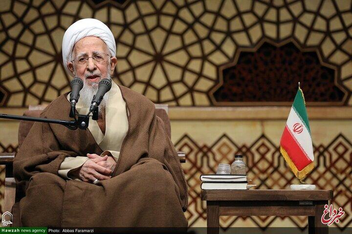 کنایه تند آیت‌الله جوادی آملی به برخی مدعیان: به‌جای نماز باران، دروغ و اختلاس را کنار بگذارید