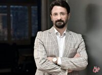 نشاط اجتماعی به‌شدت طبقاتی است؛ از نگاه مخالفان، کنسرت همایون شجریان رویداد موسیقیایی نبود یک نماد سیاسی بود/ هیچ جامعه‌ای با آینده مبهم شاد نیست