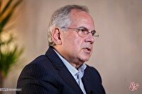 انتقاد روزنامه اطلاعات از محمود سریع القلم: این دیدگاه زاییده اقتصاد رقابتی است که خواهان سقوط دهک های جامعه به سمت طبقات پایین تر است