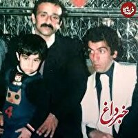 عکس/ محسن تنابنده در ۶ سالگی و در کنار پدرش؛ سال ۱۳۶۰
