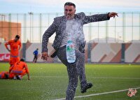 حمله مدیرعامل به محمود فکری: درباره کالا، چمن و همه چیز اظهار نظر می‌کند!