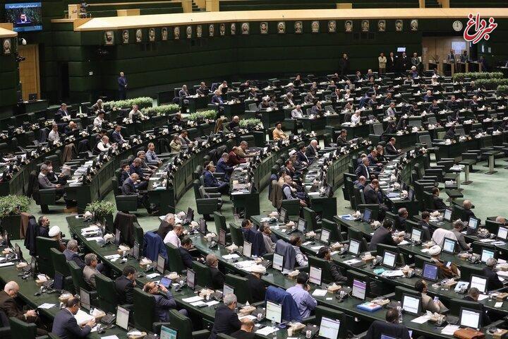 تذکر یک نماینده به پزشکیان درباره افزیاش قیمت بنزین؛ اگر فشار بیش از این بر مردم زیاد شود، زندگی آنها به کما می‌رود/ زنگنه: دست مجلس بسته نشده است