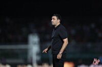 جواد نکونام شکایت از سرمربی استقلال را پس گرفت